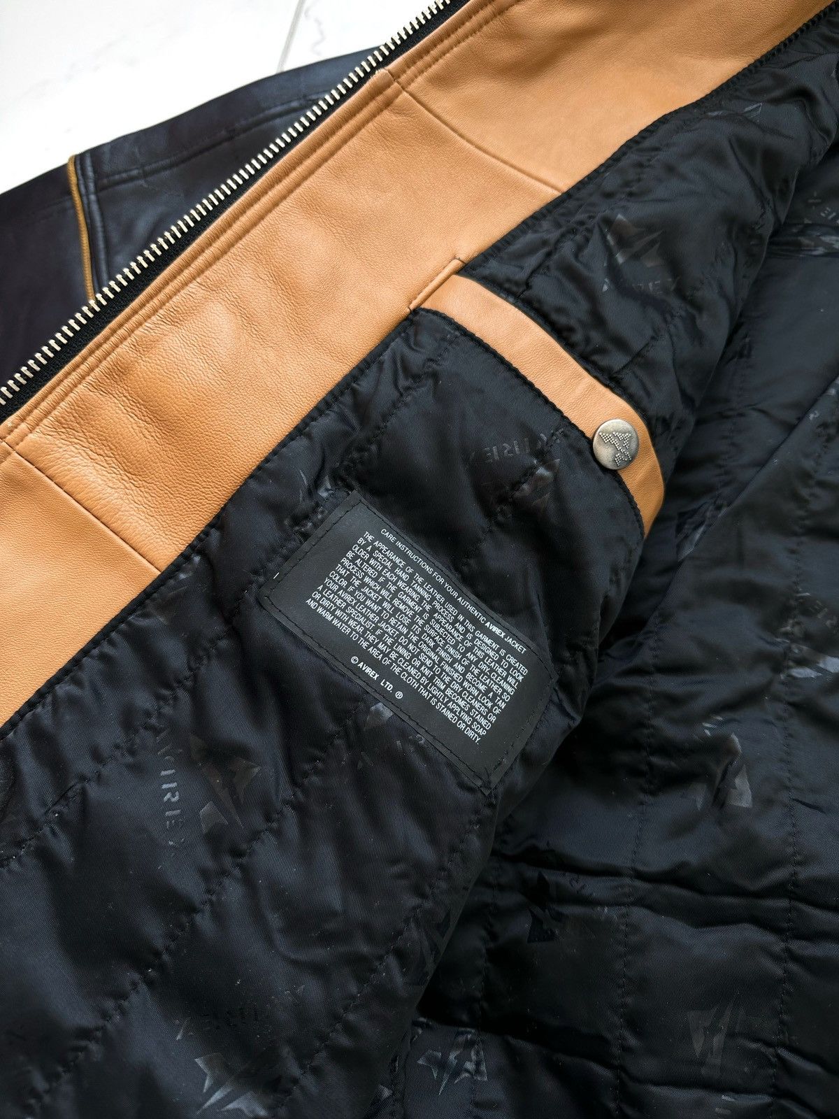 Avirex Vintage Avirex New York 1st Casino Tour Leather Jacket Size US L / EU 52-54 / 3 - 13 Thumbnail