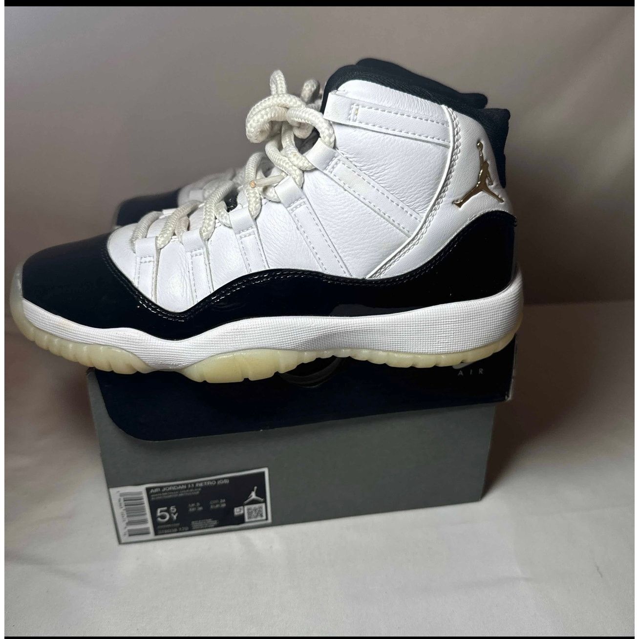 Jordan Brand × Nike Size 5.5 Air Jordan 11 Retro GS Gratitude / Defining Moments Size US 5.5 / EU 38 - 8 Thumbnail