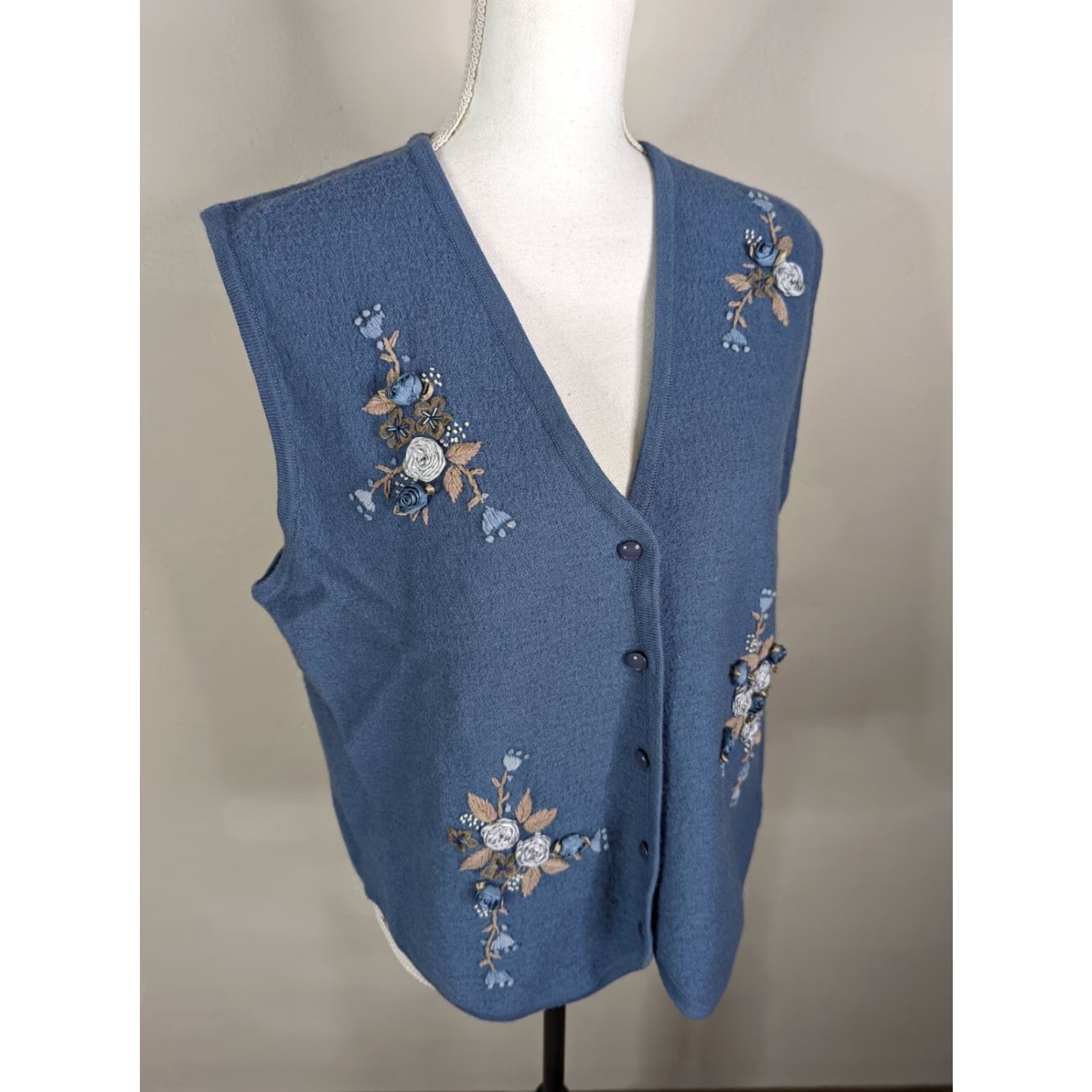 Vintage VINTAGE Koret Vest Women's Floral blue Wool beaded embroidered Medium V1J Size M / US 6-8 / IT 42-44 - 2 Thumbnail