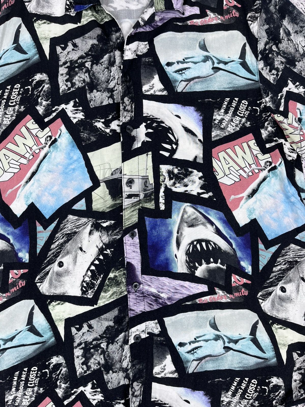 Japanese Brand JAWS Hawaiian Shirt Full Logo Y2K Movie Size US L / EU 52-54 / 3 - 2 Thumbnail