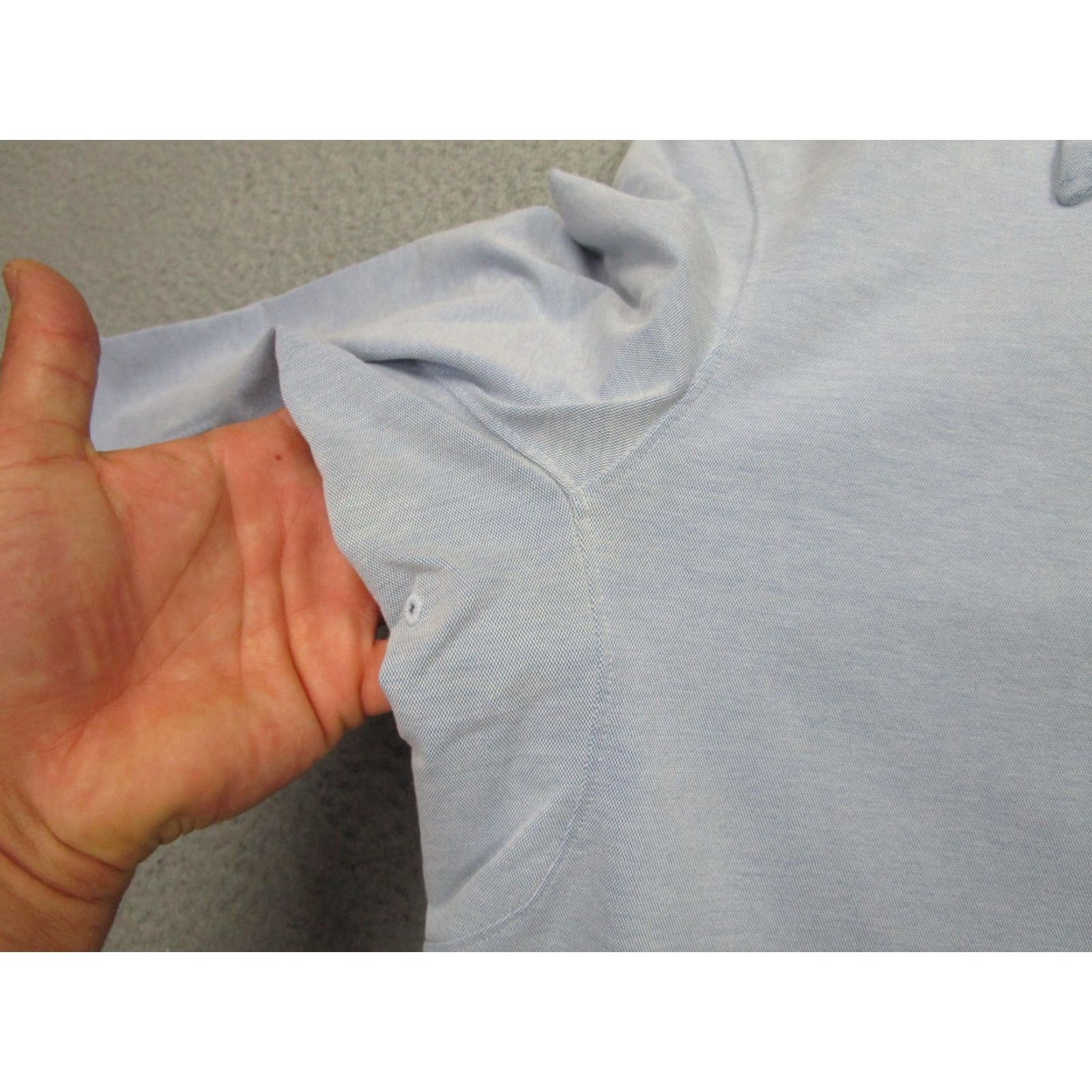 Lululemon VINTAGE Lululemon Button-Up Shirt Mens Large Long Sleeve Solid Blue Casual Size US L / EU 52-54 / 3 - 3 Thumbnail