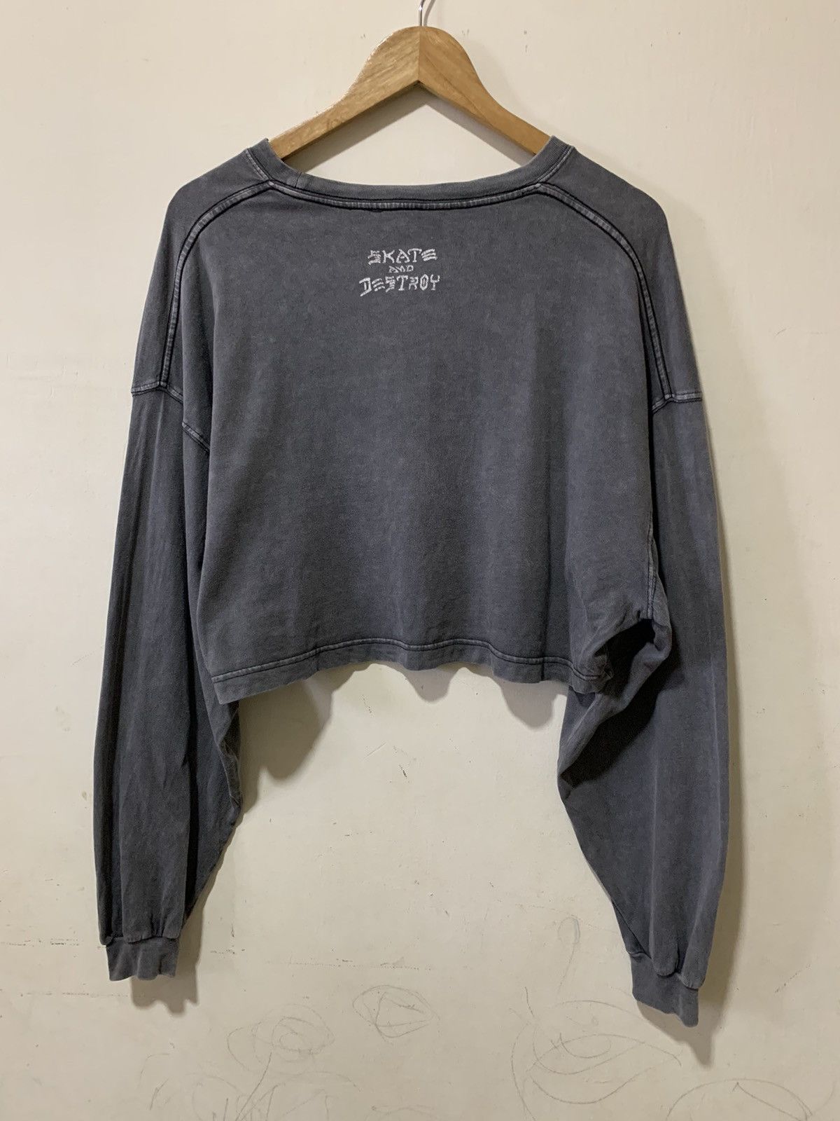 Thrasher Vintage Grey Crop top trasher t shirt big logo Size ONE SIZE - 8 Thumbnail