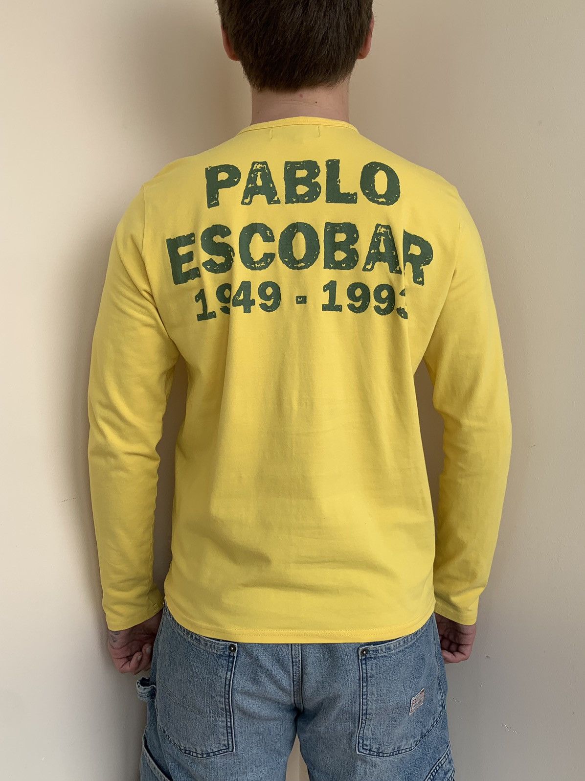 Vintage De Puta Madre 69 Pablo Escobar Long Sleeve T-Shirt Y2K 2000s Size US L / EU 52-54 / 3 - 4 Thumbnail