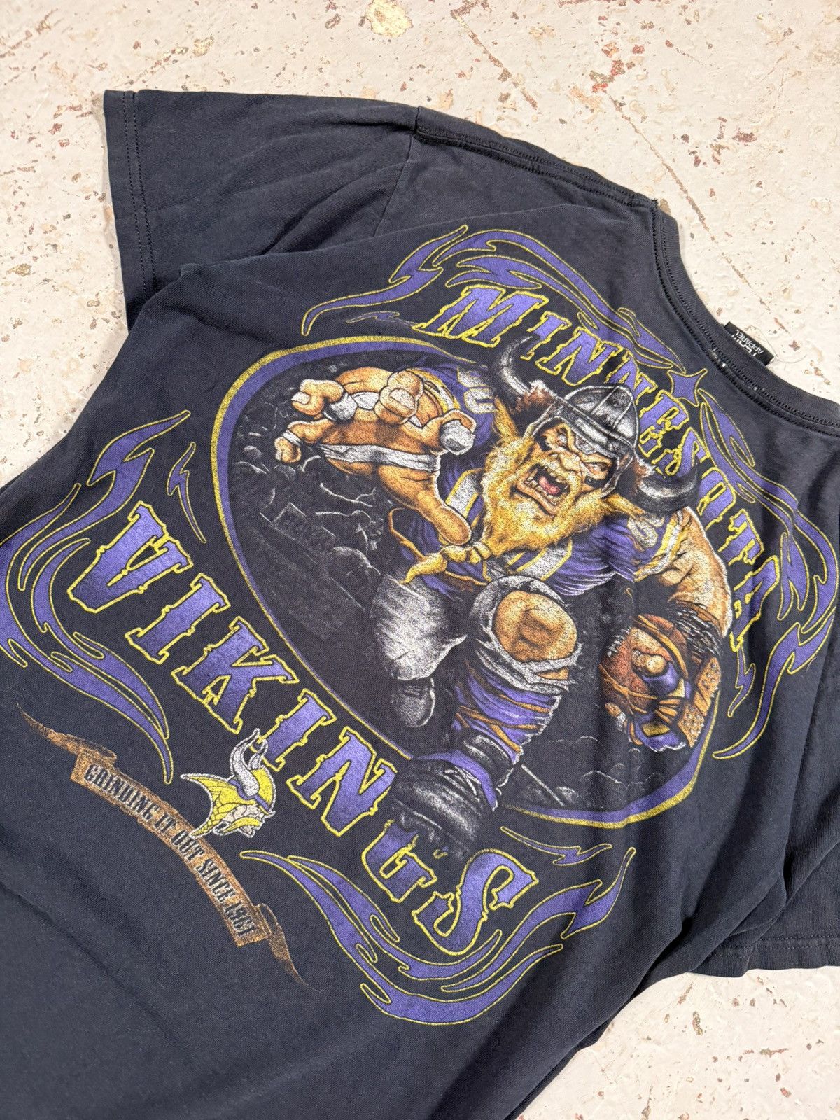 Vintage Vintage Minnesota Vikings NFL graphic Distressed Tee Size US L / EU 52-54 / 3 - 2 Thumbnail