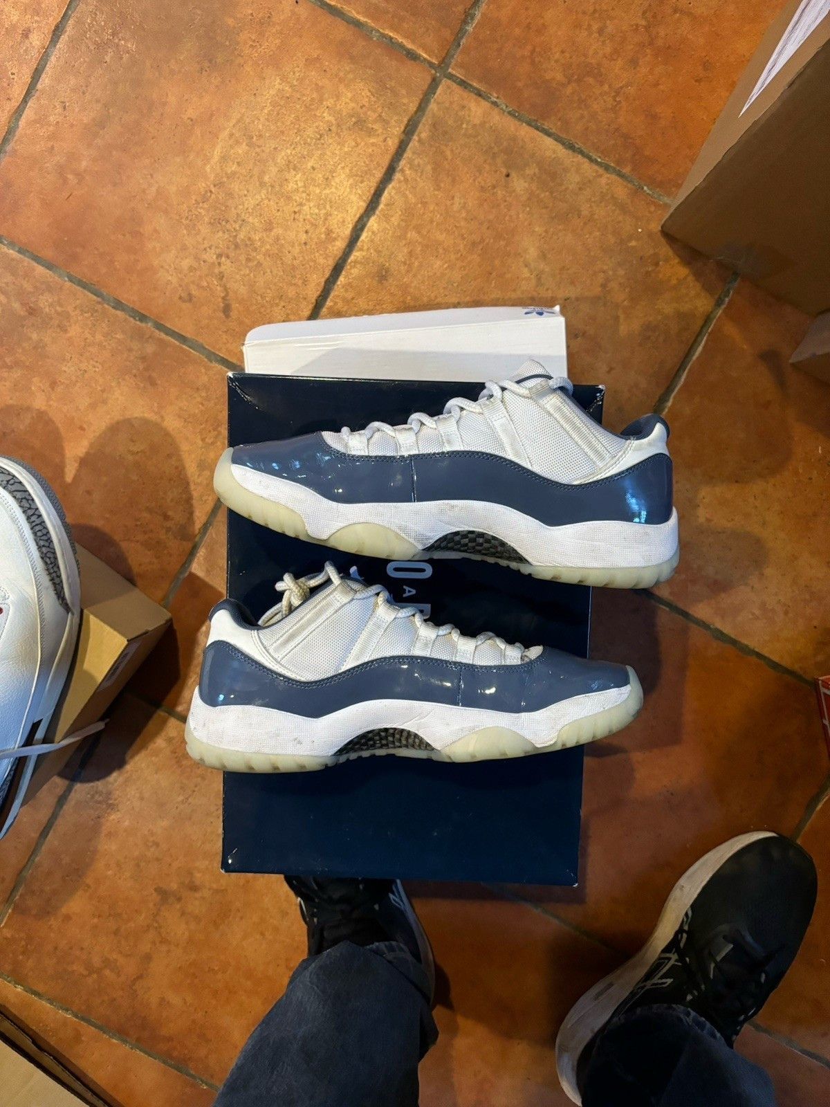 Jordan Brand Air Jordan 11 Retro Low Diffused Blue Size US 9.5 / EU 42-43 - 2 Thumbnail