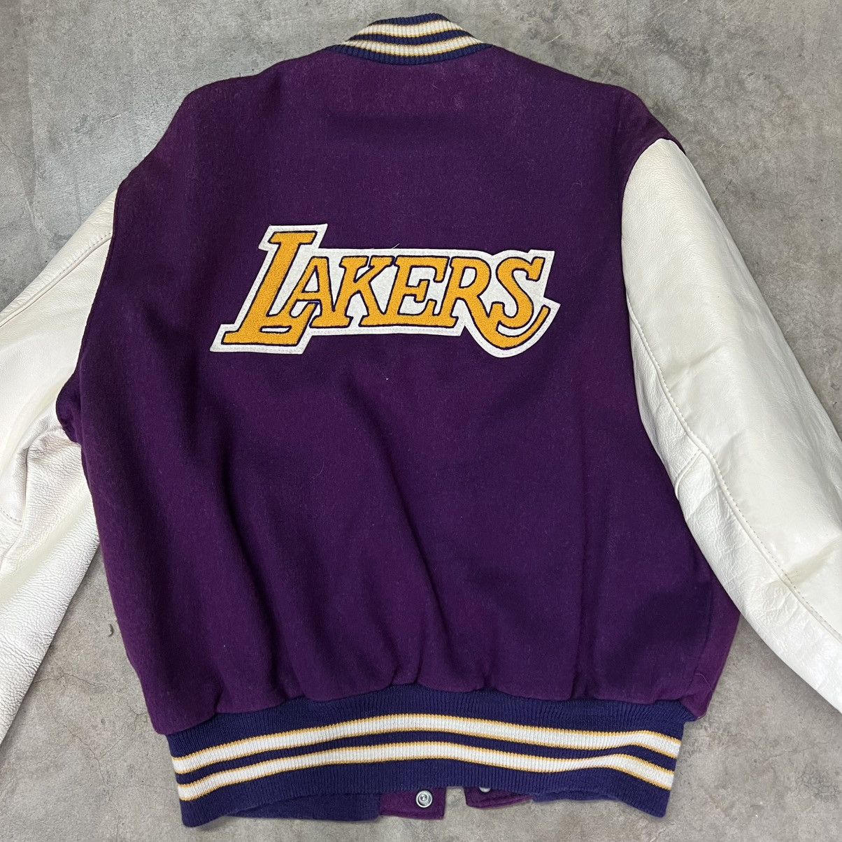 NBA × Vintage Vintage 80’s NBA Los Angeles Lakers 🇺🇸 Delong Varsity Jacket Size US XL / EU 56 / 4 - 7 Thumbnail