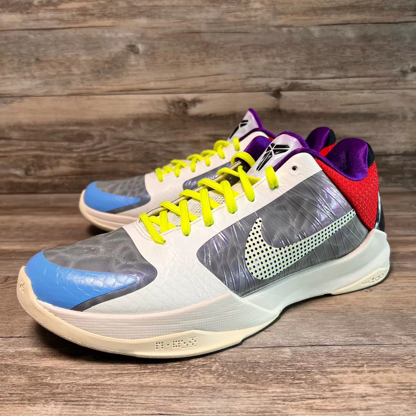 Nike Nike Zoom Kobe 5 zk5 White Gray Green 45 Size US 11 / EU 44 - 1 Thumbnail