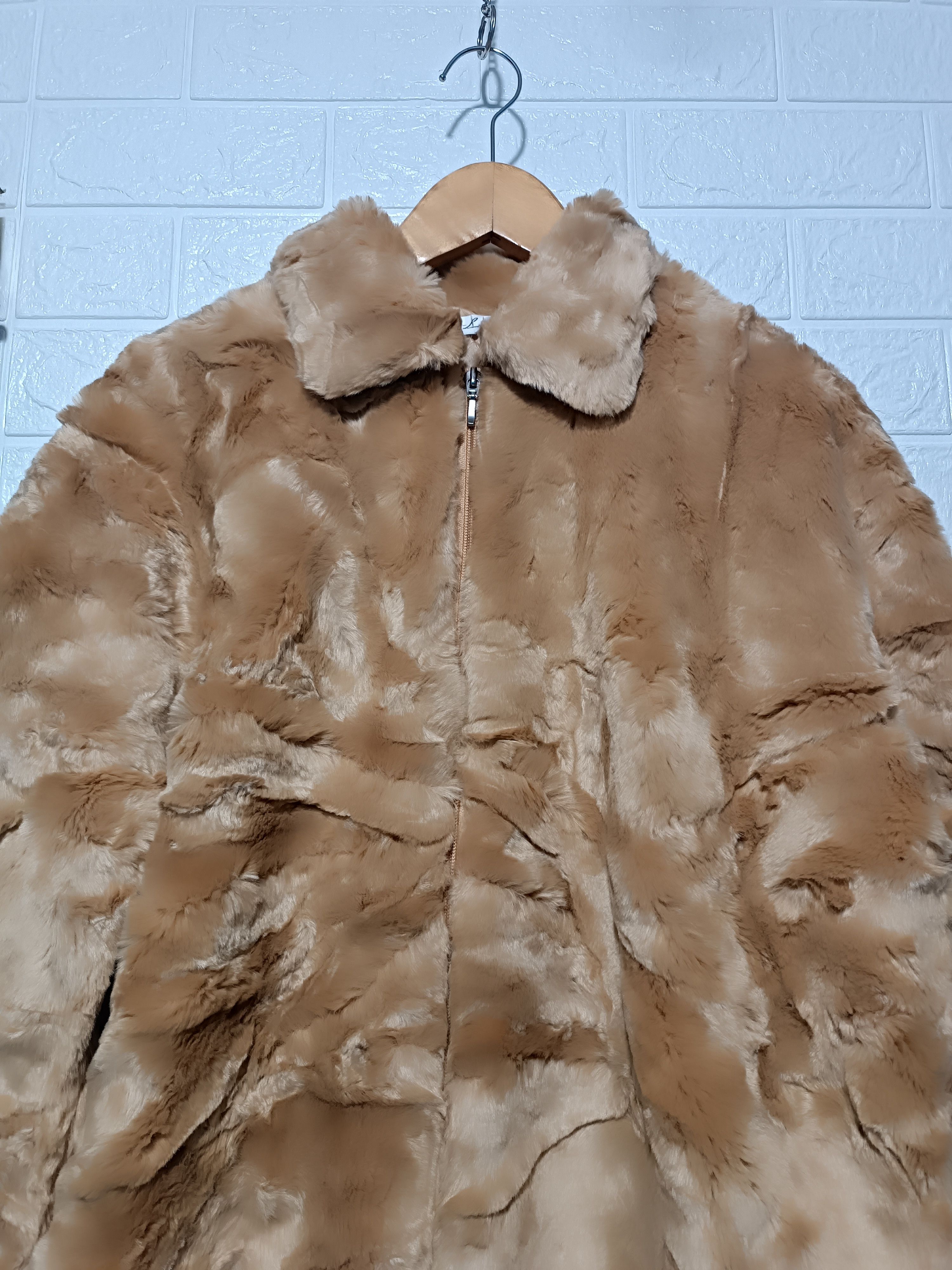 Japanese Brand Vintage Faux Fur Zip Up Coat Winter Jacket Size US L / EU 52-54 / 3 - 4 Thumbnail