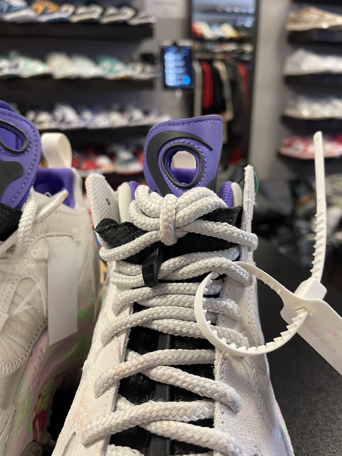 Nike × Off-White Size 10 - Nike Terra Form Off-White Summit White Purple Size US 10 / EU 43 - 4 Thumbnail