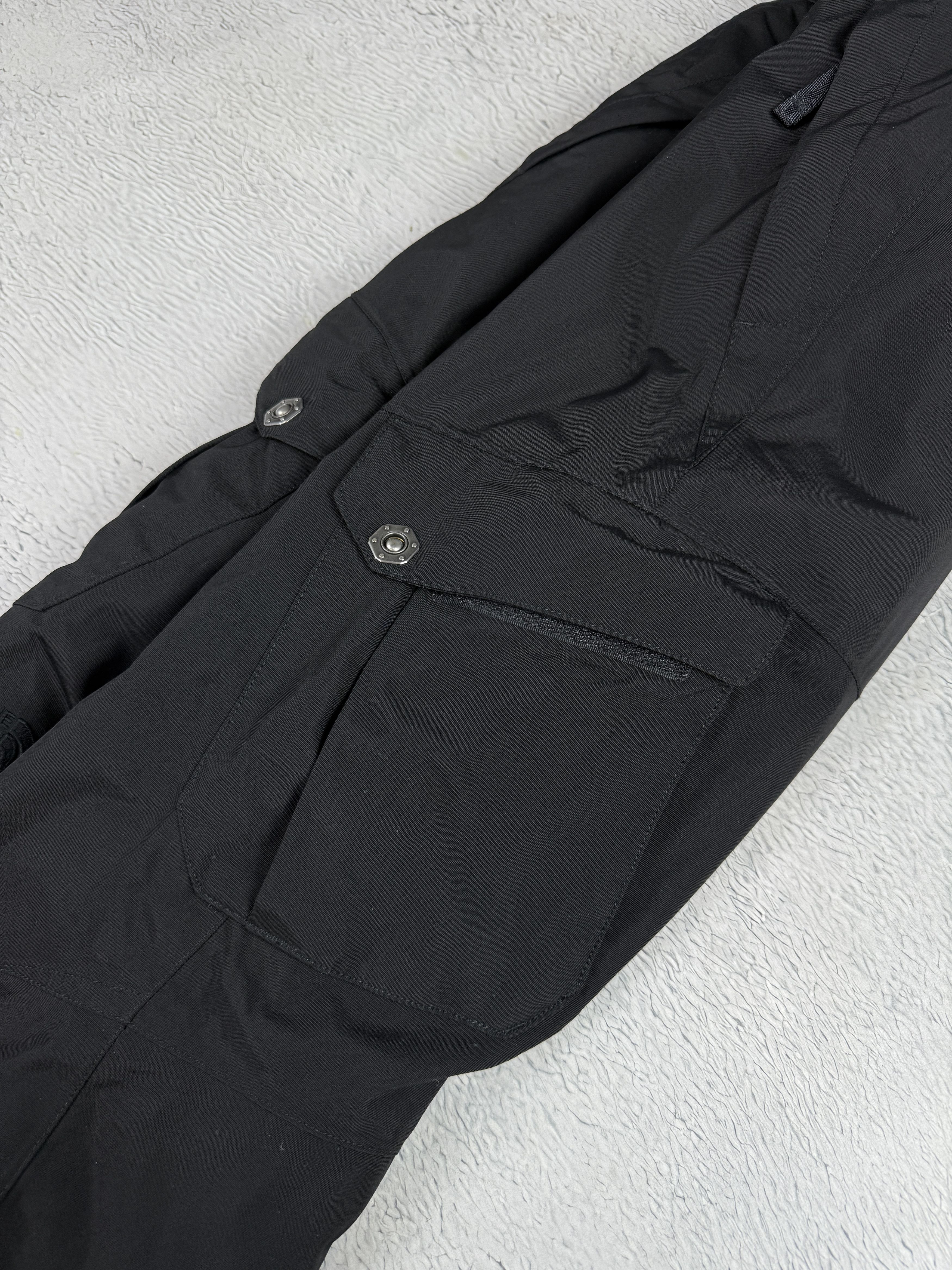 The North Face The North Face Women Snow HyVent Pants Ski Cargo Black Size 26" / US 2 / IT 38 - 4 Thumbnail
