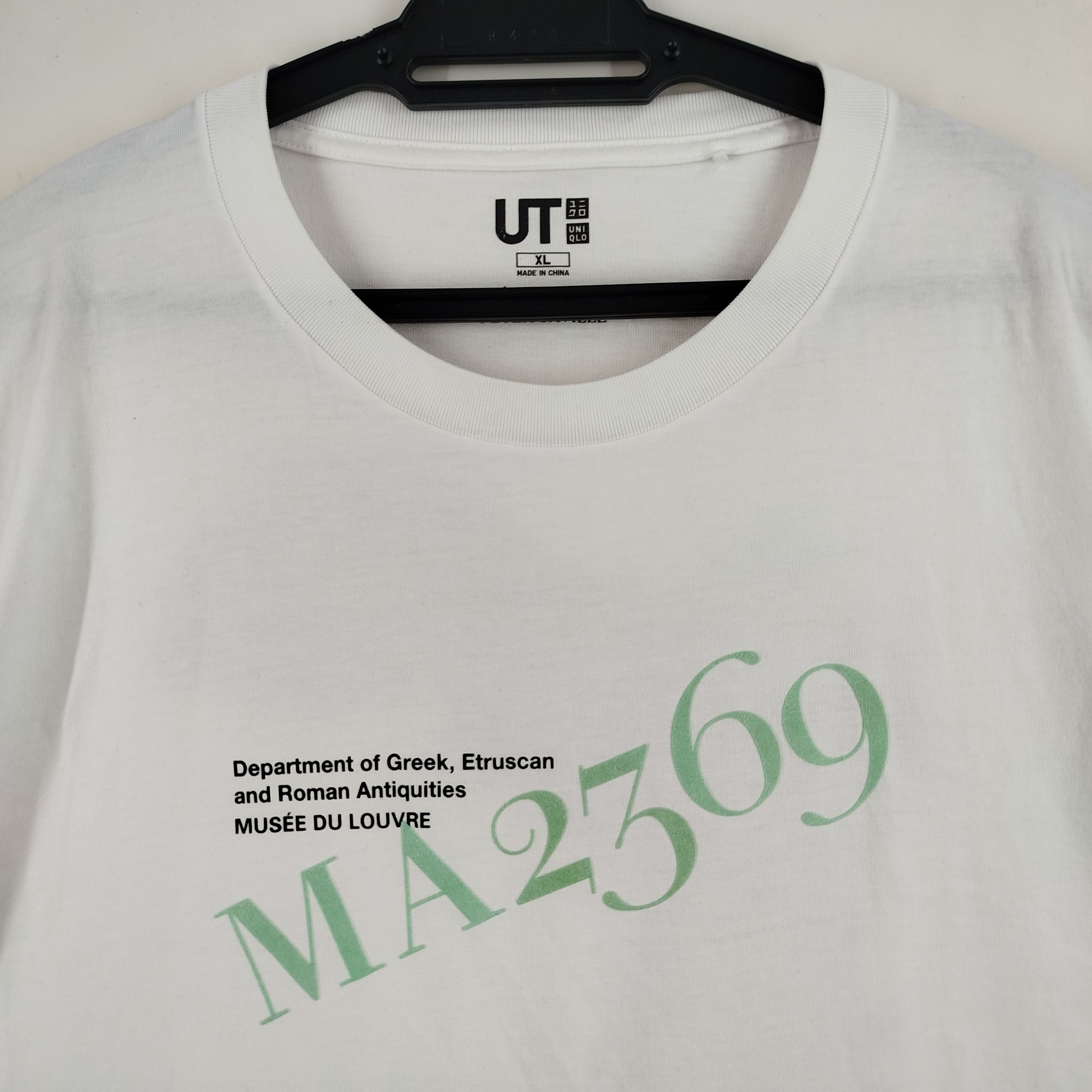 Designer × Uniqlo Uniqlo Musee Du Louvre Peter Saville 07 Backhit Cool Design Size US L / EU 52-54 / 3 - 6 Thumbnail