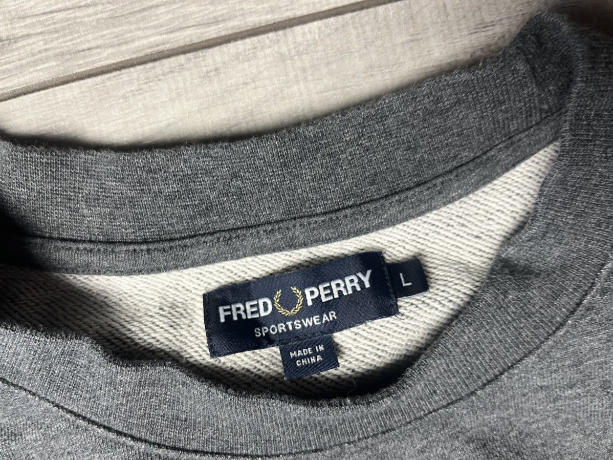 Fred Perry Fred perry sweatshirt spellout size Large Size US L / EU 52-54 / 3 - 4 Thumbnail