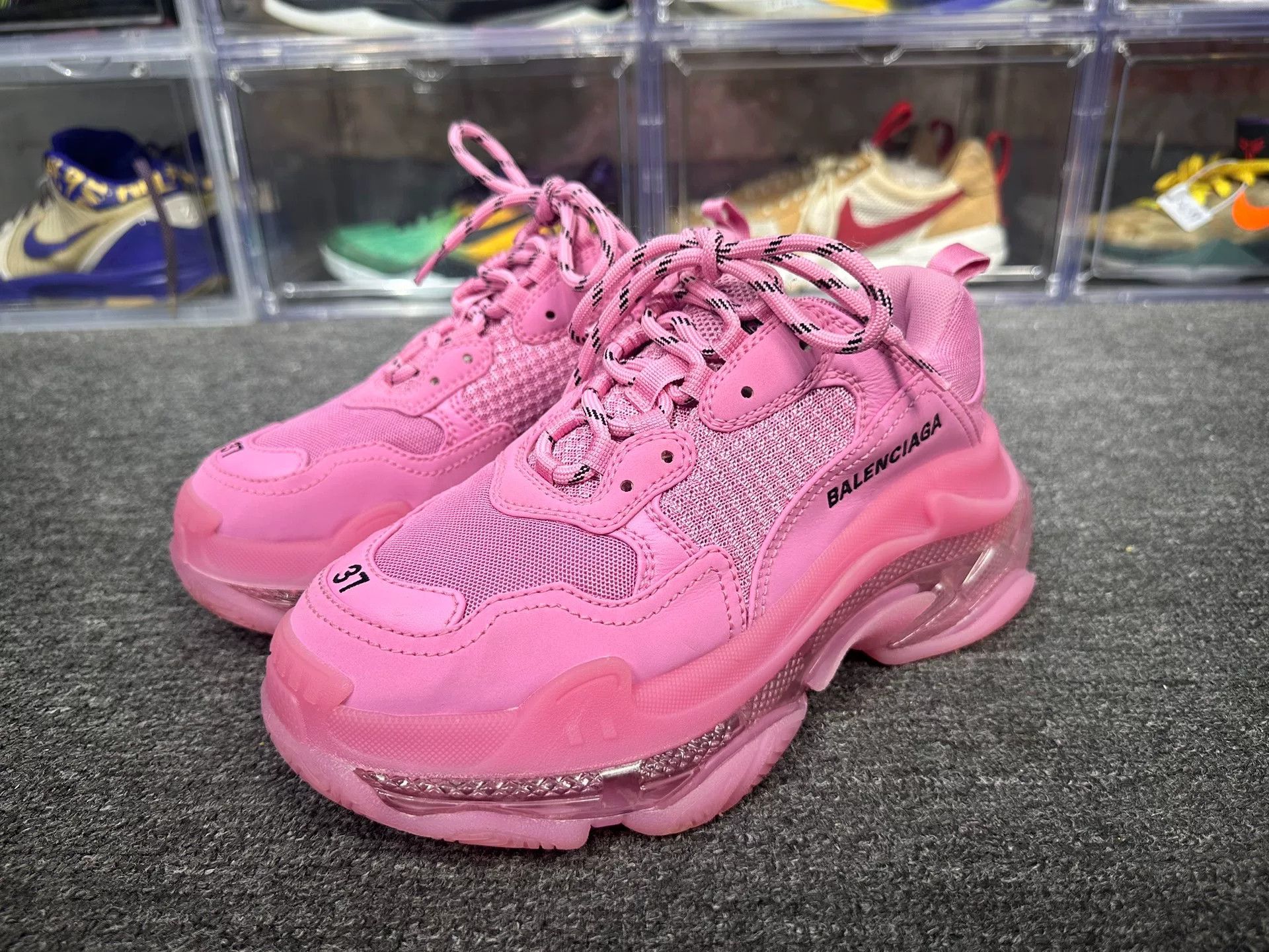 Balenciaga Balenciaga Pink Lowtop Sneakers us_7 Women Size US 7 / IT 37 - 1 Thumbnail