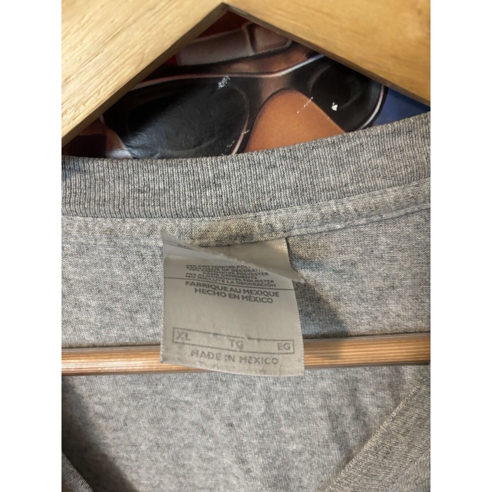 Nike Vintage grey nike y2k spellout T-shirt grey tag Size XL Size US XL / EU 56 / 4 - 3 Thumbnail