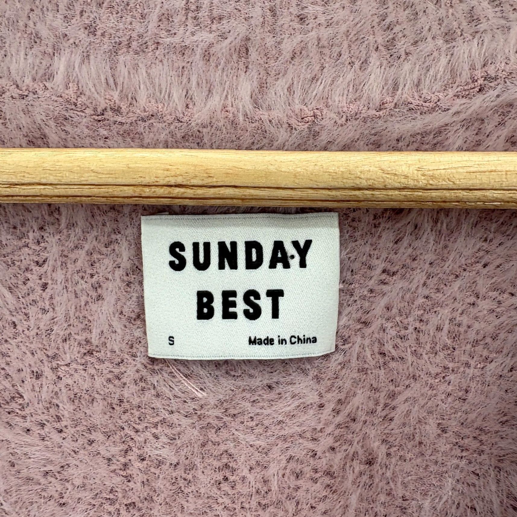 Vintage SUNDAY BEST Sweater Womens Small Pink Fuzzy Cropped Balloon Sleeve NWOT - V-Neck Knit Pullover Casual Winter Size S / US 4 / IT 40 - 4 Thumbnail