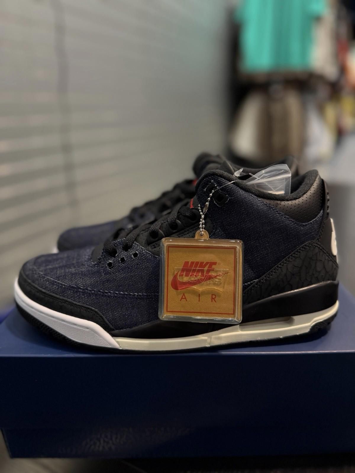 Jordan Brand Levi's x Air Jordan 3 Retro Men's Size 9.5 Indigo Denim NEW Size US 9.5 / EU 42-43 - 12 Thumbnail