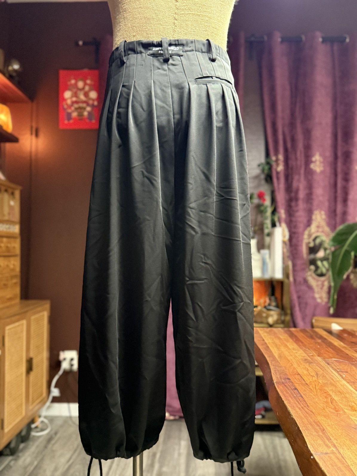 Other Black Pleated Drawstring Cuff Pants – Modern, Minimal Size US 29 - 9 Thumbnail