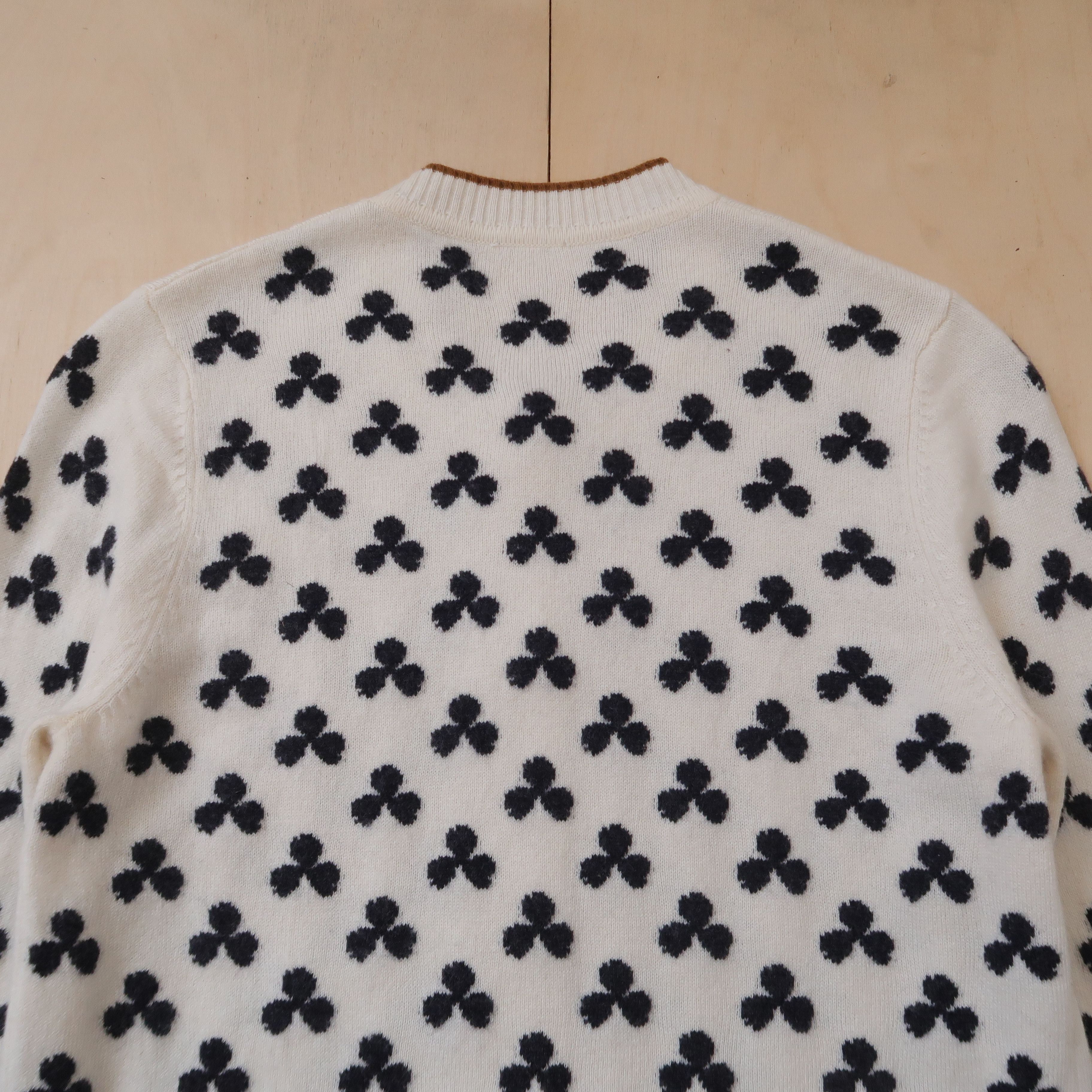 Hermes Hermes Margiela Era Ecru White Clover Cardigan Cashmere Size US S / EU 44-46 / 1 - 16 Thumbnail
