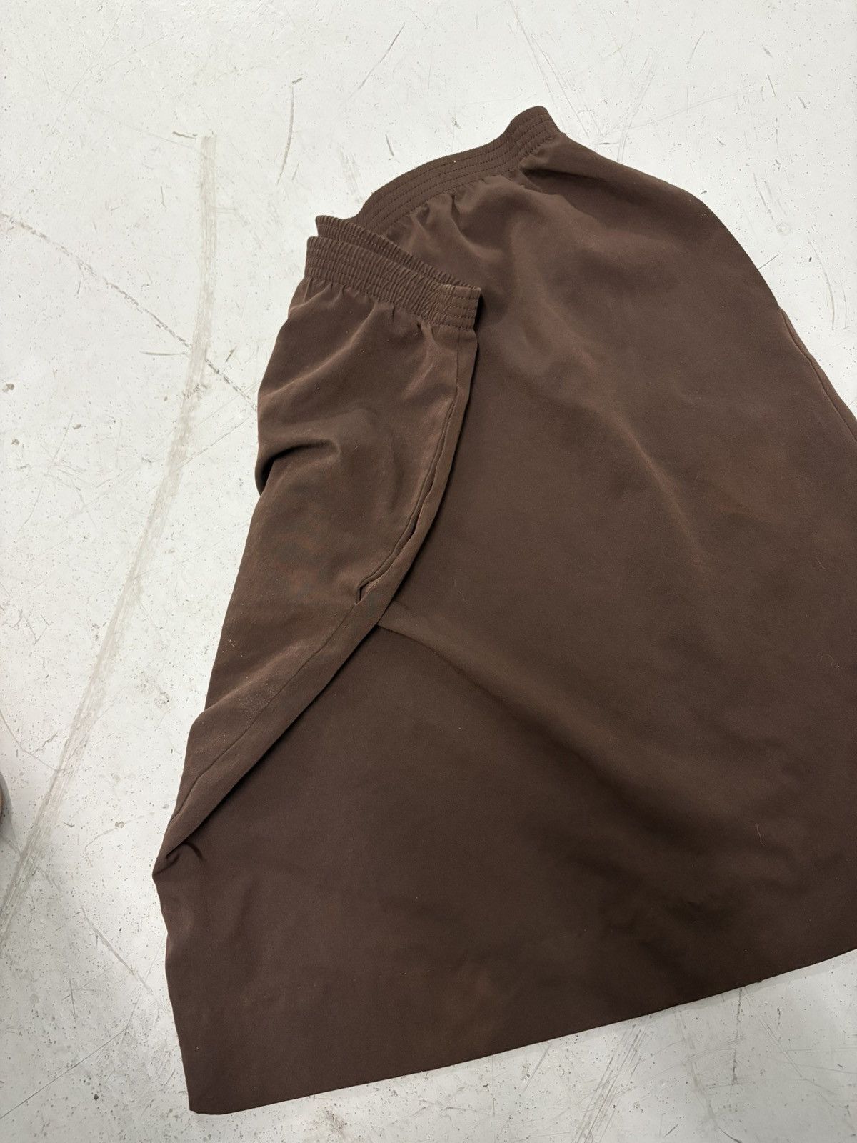 GRAFF Division of Graff Brown A-Line Knee Length Elastic Skirt Size 32" / US 10 / IT 46 - 7 Thumbnail