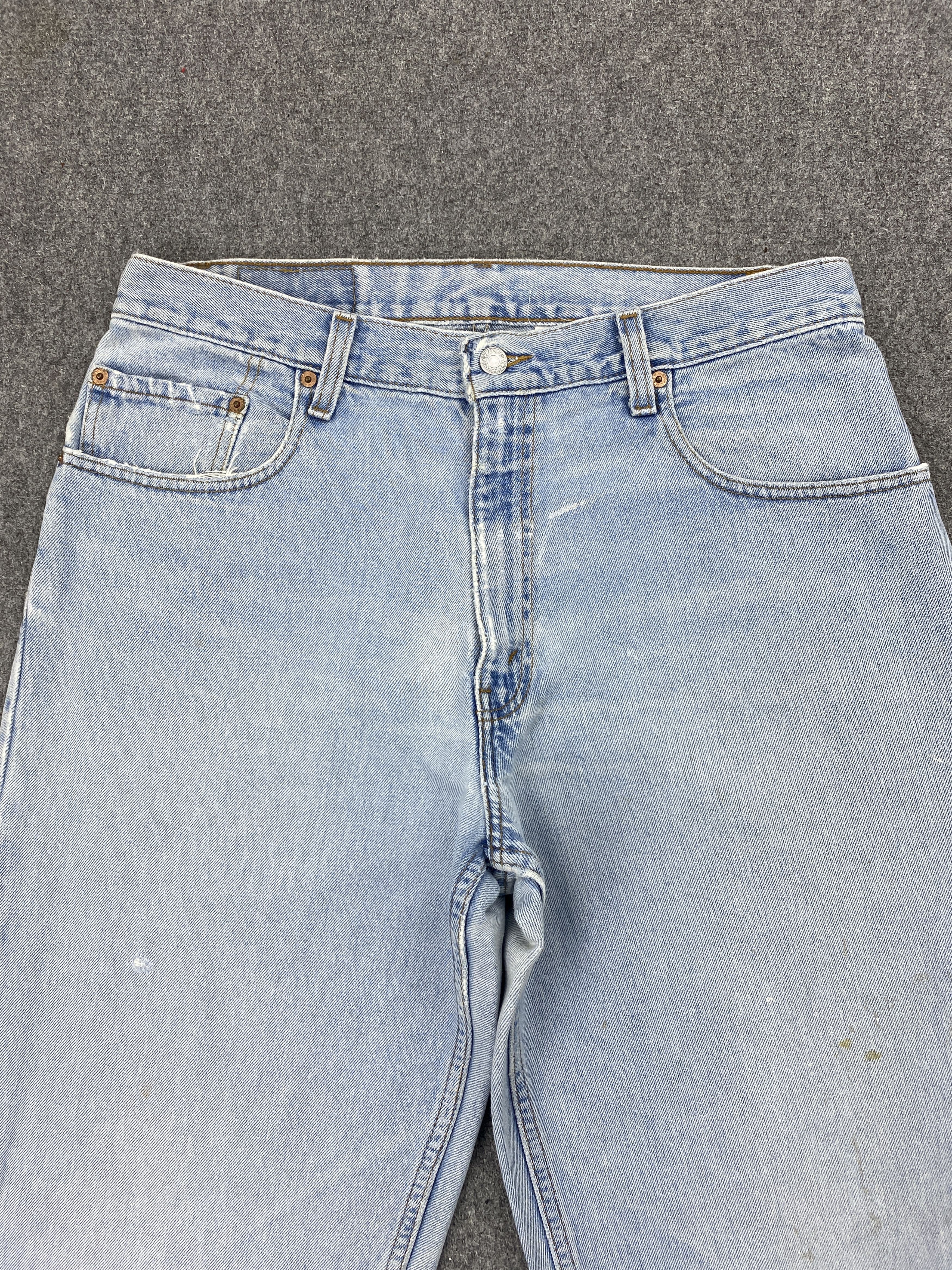 Levi's × Vintage Distressed Vintage 90s Levis 560 Light Wash Jeans DP2323 Size US 33 - 2 Thumbnail