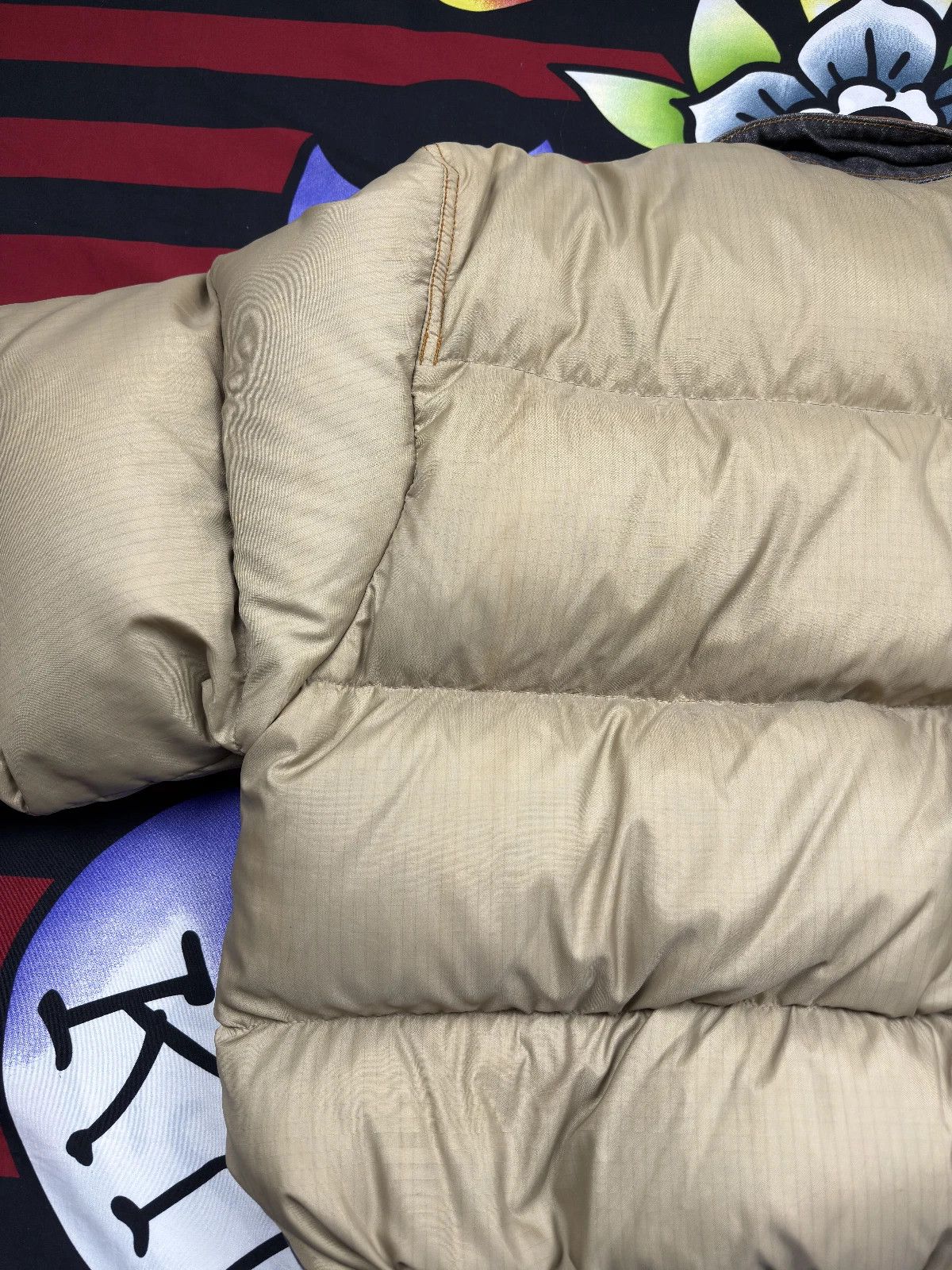 Chevignon Chevignon Vintage Outdoor Goose Down Jacket Rare jeans front Size US L / EU 52-54 / 3 - 16 Thumbnail