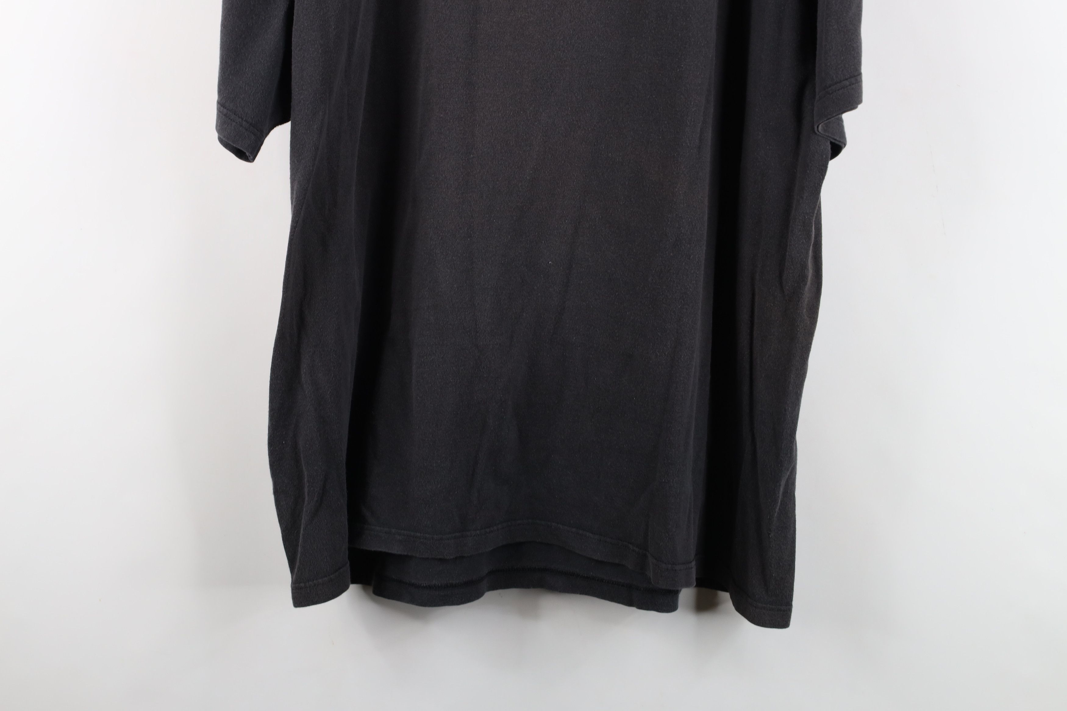 Vintage Vintage 90s Y2K Streetwear Faded Pocket T-Shirt Black Cotton Size US L / EU 52-54 / 3 - 12 Thumbnail