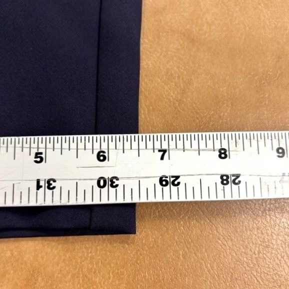 Lord & Taylor LORD & TAYLOR Navy Blue Flat Front Zip Pocket Ankle Pants Size 10 Size 32" / US 10 / IT 46 - 7 Thumbnail