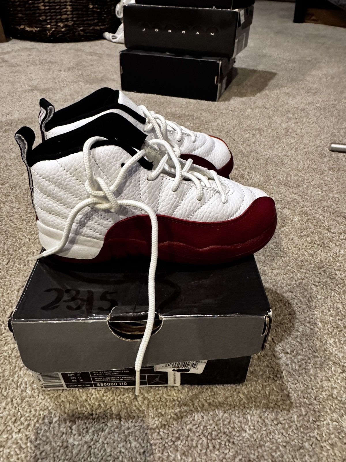 Jordan Brand Jordan 12 kids 10C white/red Size US 10 / EU 43 - 8 Thumbnail