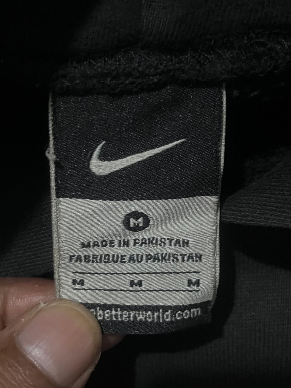 Japanese Brand Vintage Hoodie Faded Nike Centered Mini Swooh Size US M / EU 48-50 / 2 - 5 Thumbnail