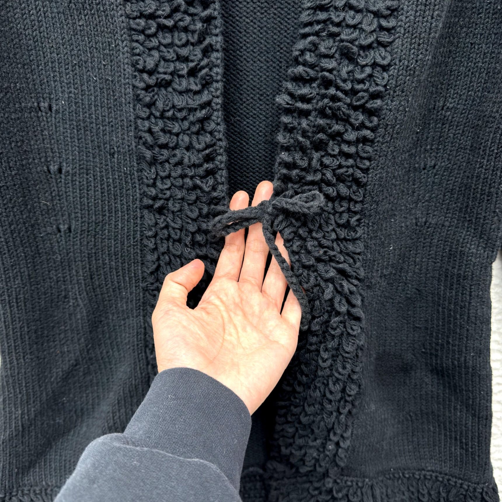 Bcbgmaxazria VINTAGE Y2K Cardigan Sweater Black Medium Shaggy Knit Boho Grunge Fairy Carpet Look Y2K Size M / US 6-8 / IT 42-44 - 3 Thumbnail