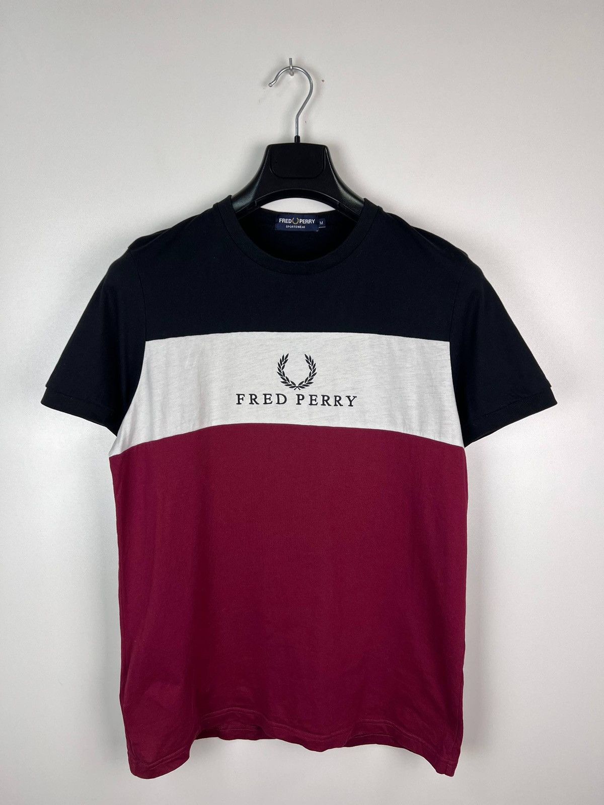 Fred Perry luxury t-shirts size M