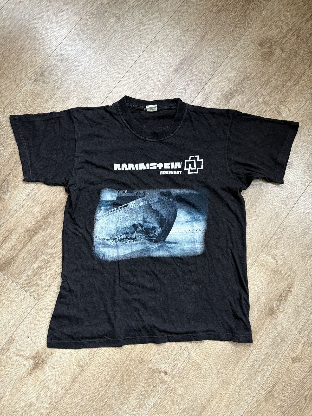 Vintage 2000s Rammstein “Rosenrot” Album Promo Bootleg T-Shirt Size US L / EU 52-54 / 3 - 1 Thumbnail