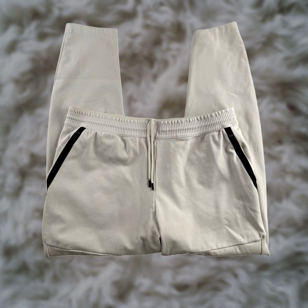 Nike Nike Tech Pack Men’s Jogger Pants XL Ivory Cotton Blend Stretch Logo Back AR1550-072 Classic Tapered Skim Inseam 26 Casual, Citywear, Sportwear Mens Size US 36 / EU 52 - 1 Thumbnail