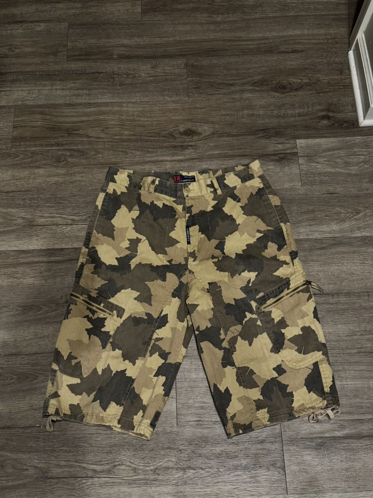 Other Vintage liberty camo shorts Size US 34 / EU 50 - 1 Thumbnail