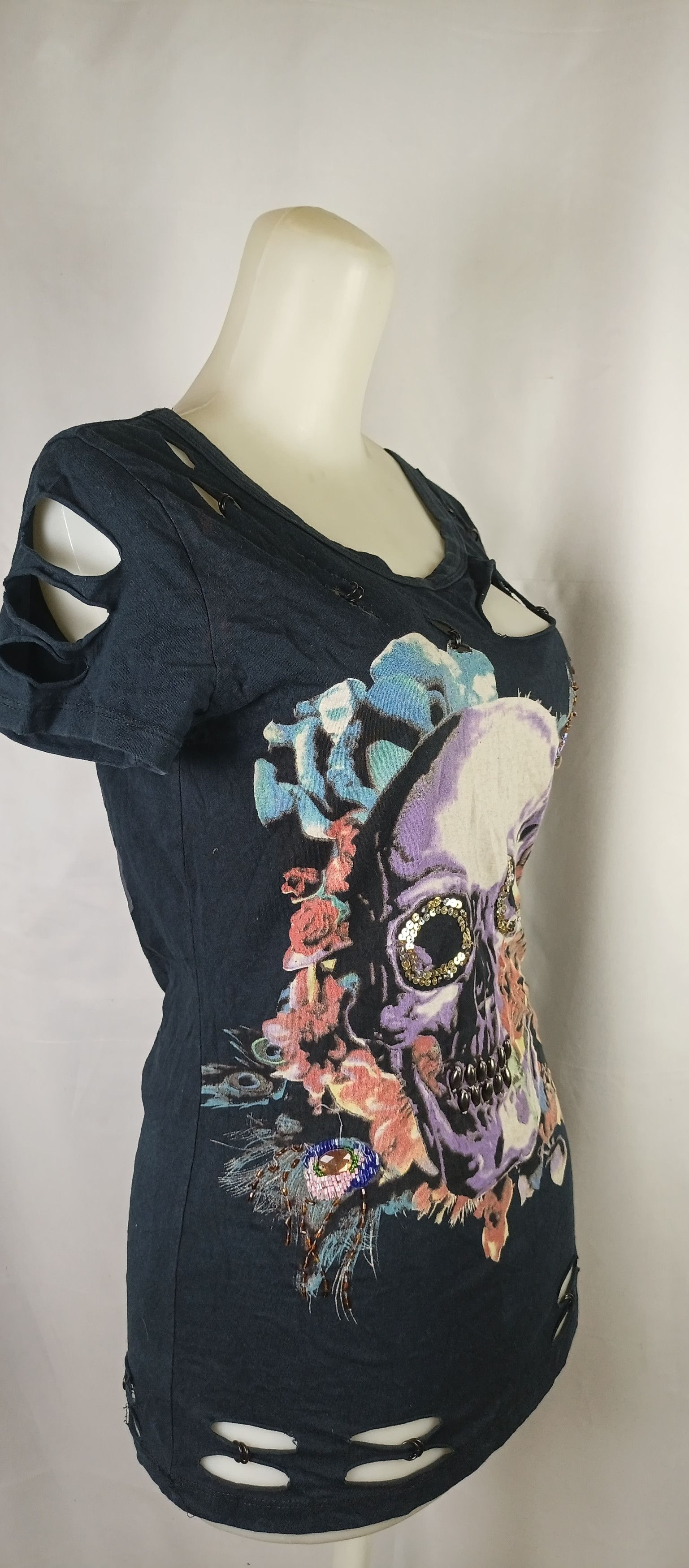 Vintage Crossbonez Distressed Skull Short Sleeve Strict TShirt Size M / US 6-8 / IT 42-44 - 13 Thumbnail