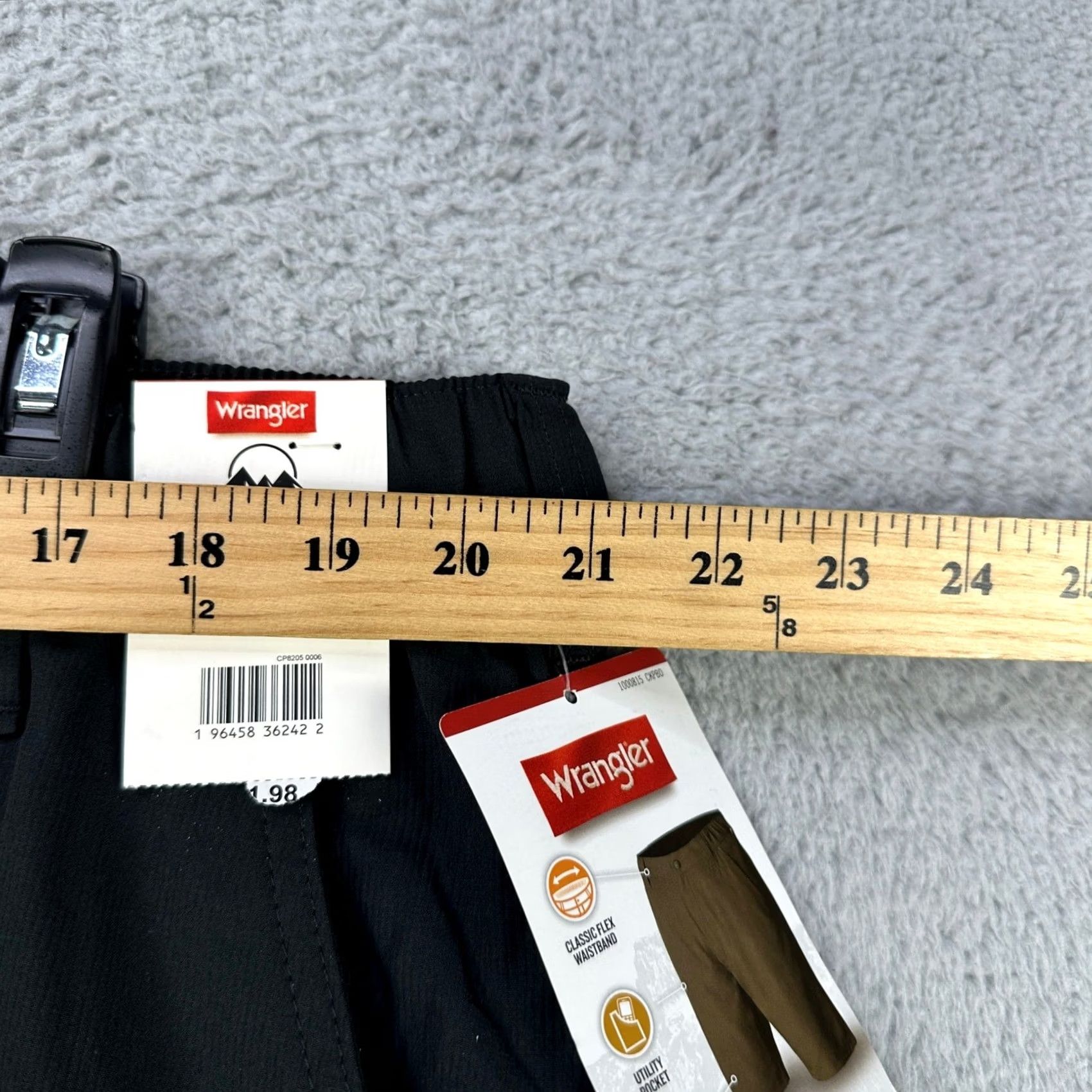 Wrangler VINTAGE: No Wrangler Shorts Cargo Mens 40 Black Flat Front Zipped Pocket Hiking Outdoor NEW Size US 40 / EU 56 - 5 Thumbnail