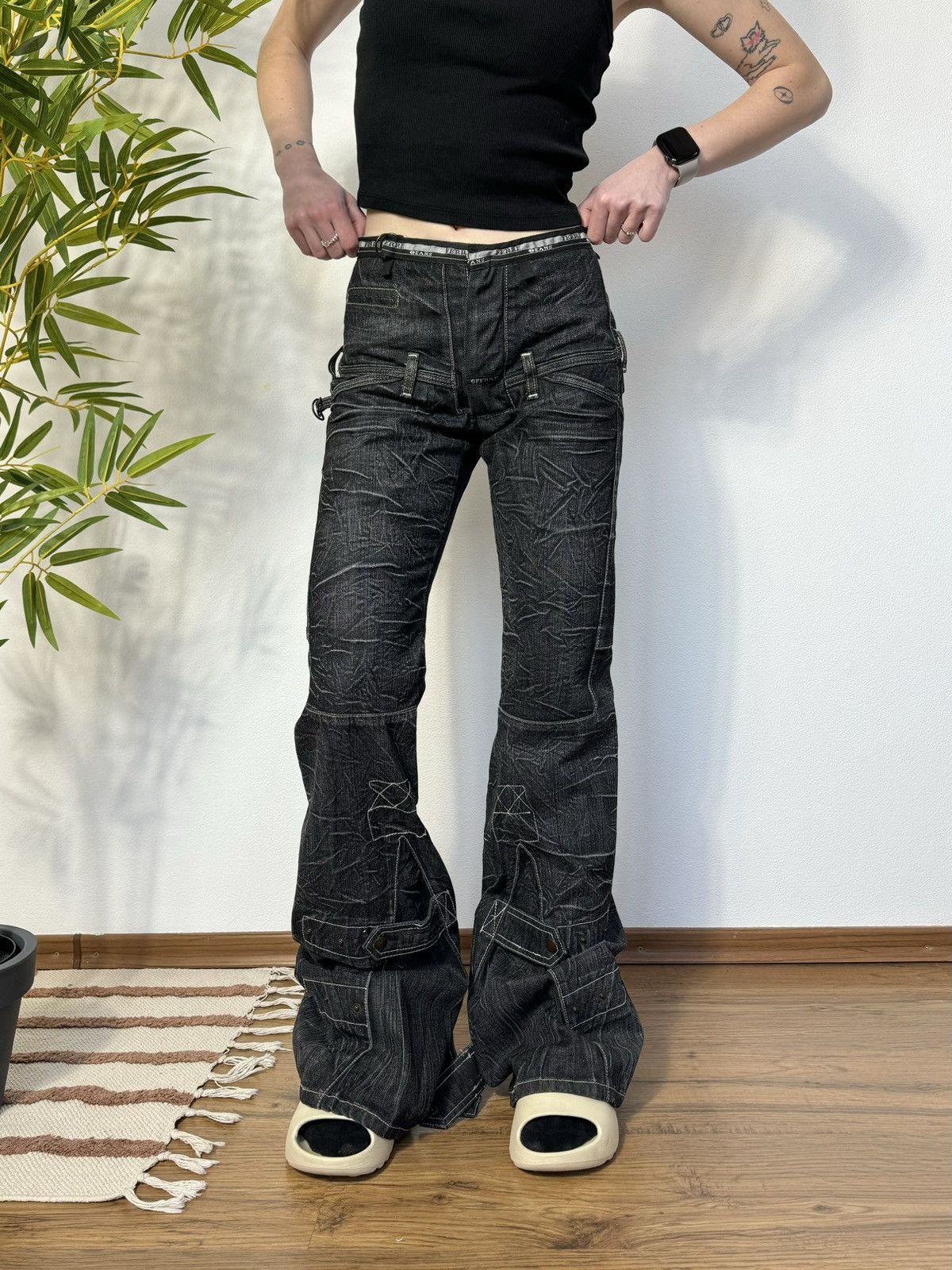 Gianfranco Ferre FERRE Y2K OPIUM STYLE WASHED BONDAGE DENIM PANTS Size 26" / US 2 / IT 38 - 3 Thumbnail