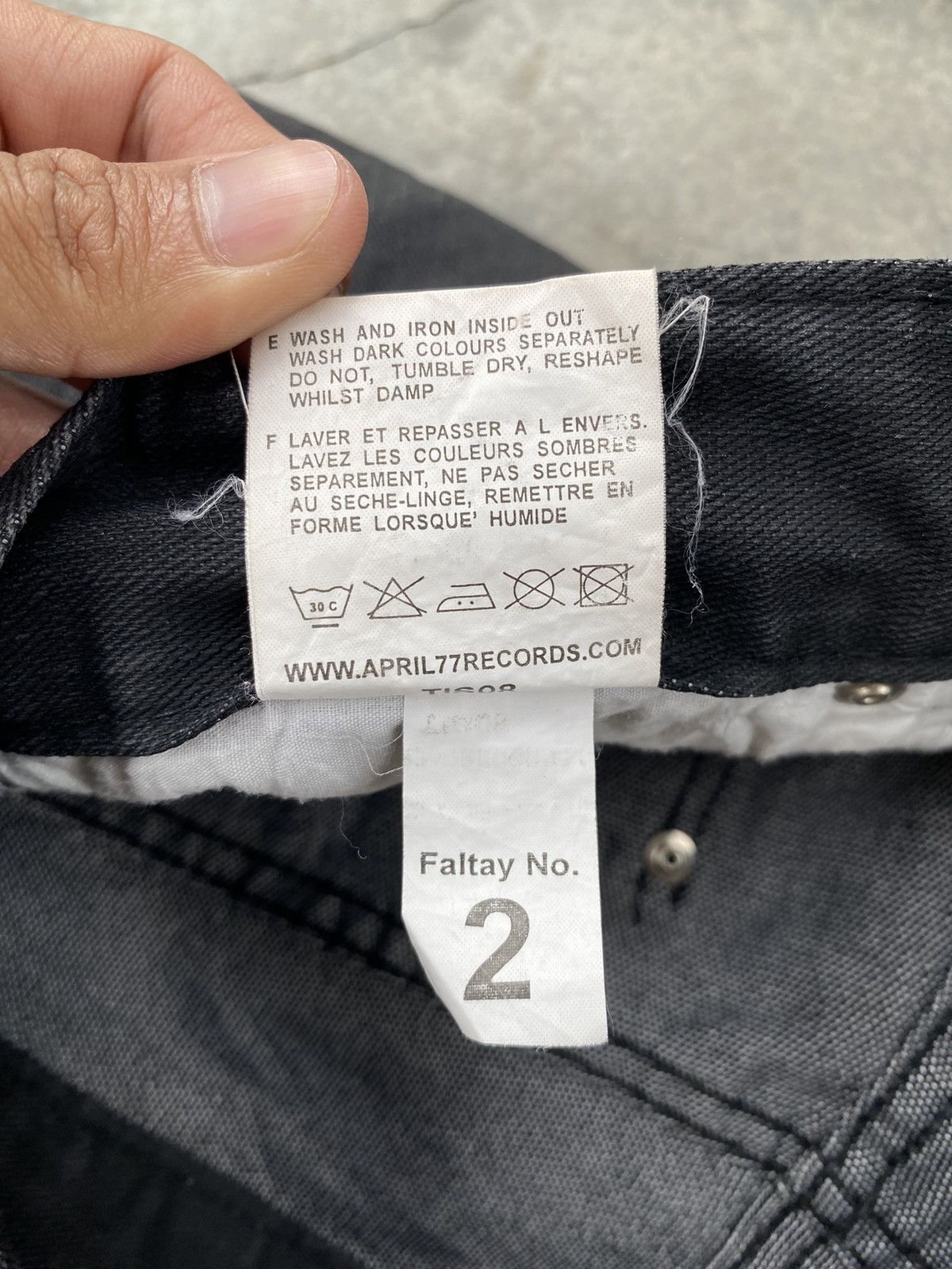 April 77 Vintage April 77 Records Black Skinny Pants Size US 31 - 6 Thumbnail