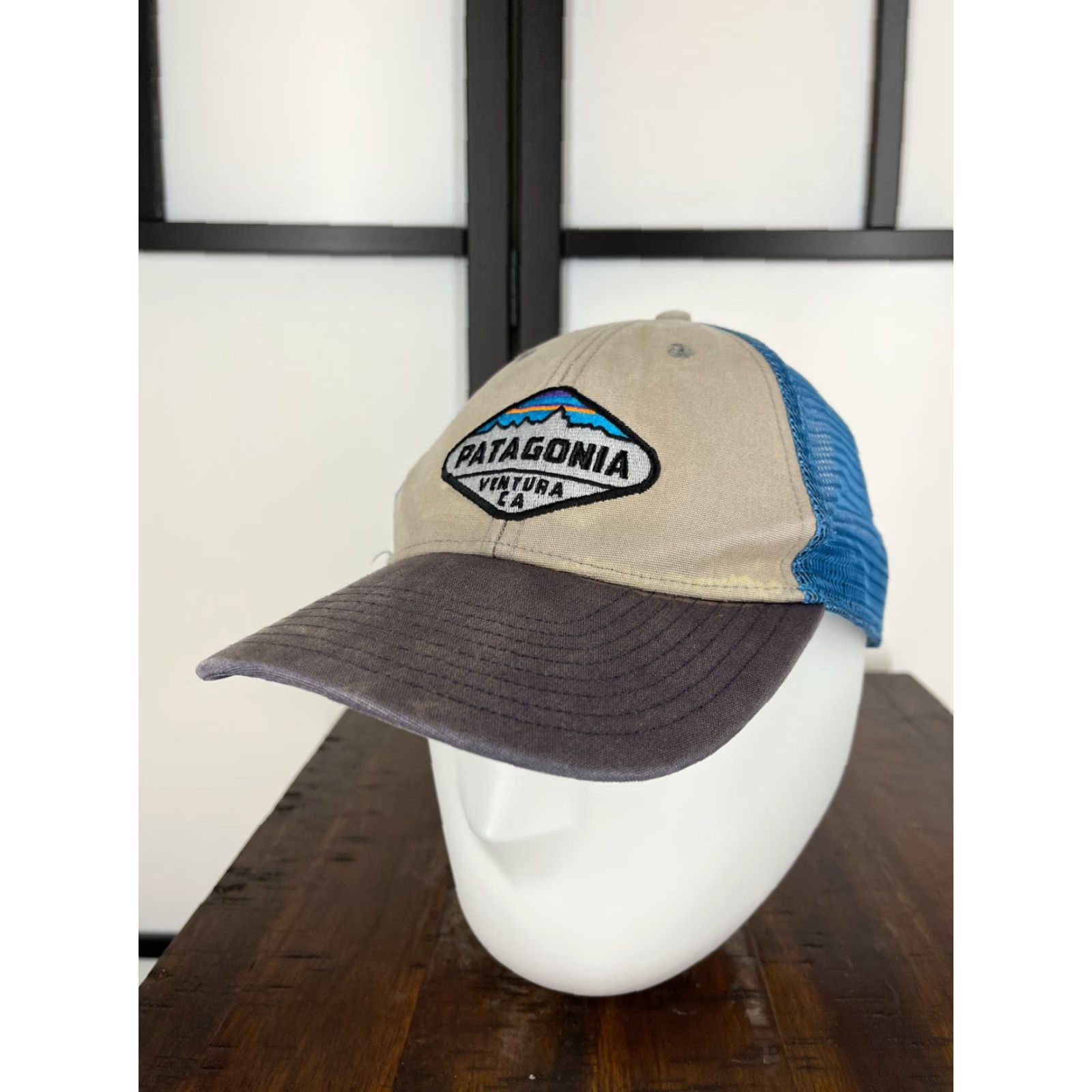 Patagonia Patagonia Hat Cap Snap Back Adult One Size Beige Blue Ventura CA Trucker Duck Cap Hat Twill Cotton Polyester Shoes? Size ONE SIZE - 4 Thumbnail