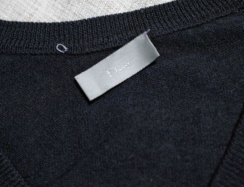 Dior Dior Classic black scar hollow V-neck wool sweater sweater Size S / US 4 / IT 40 - 3 Thumbnail