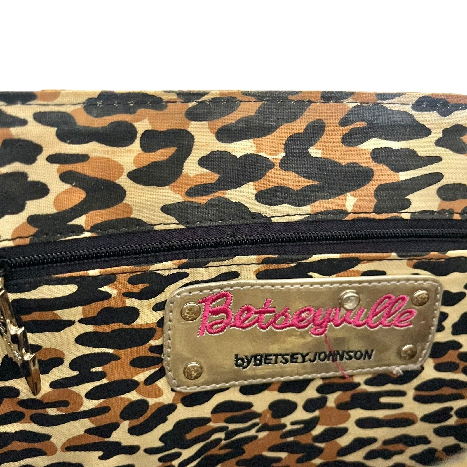 Betsey Johnson Betsey Johnson Betseyville Playa de Betsey Studded Clutch Size ONE SIZE - 6 Thumbnail