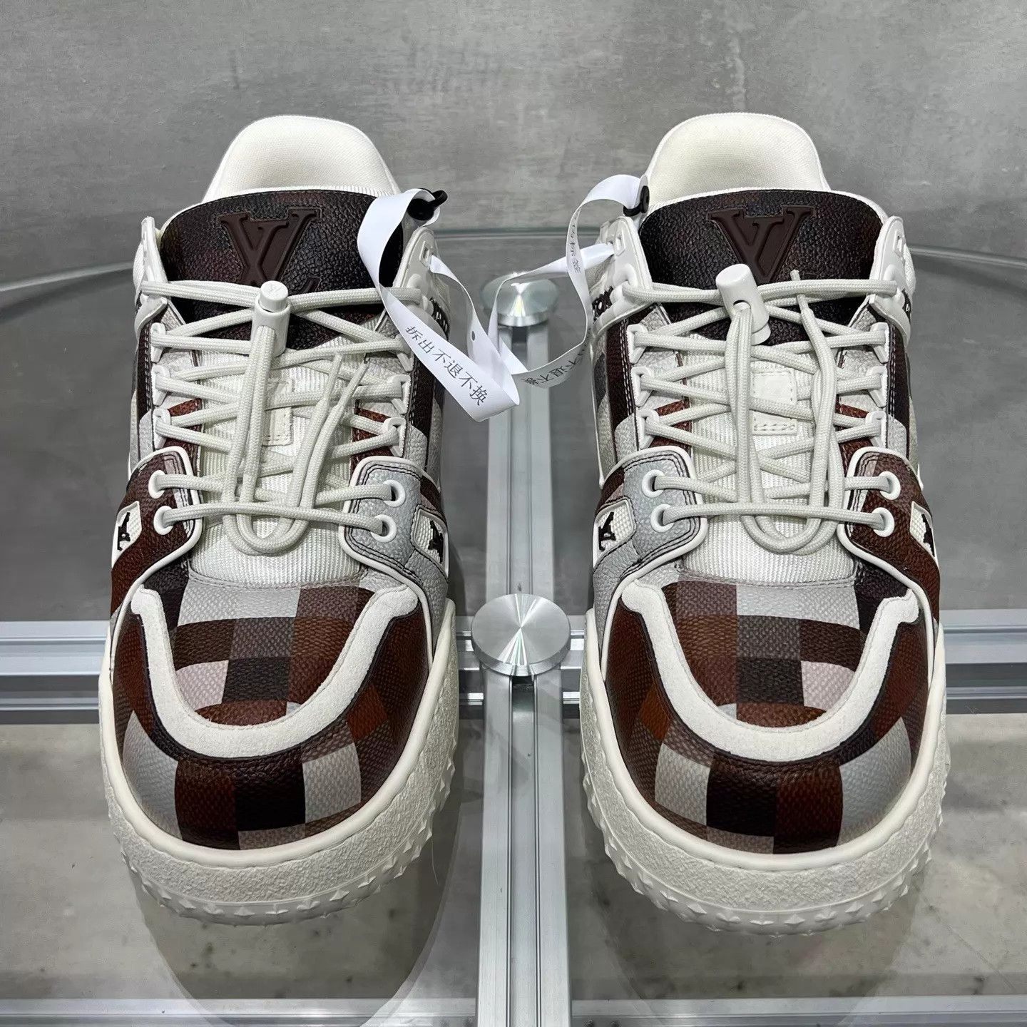 Louis Vuitton LV Trainer White Brown Monogram Pangding UK9/43 Size US 10 / EU 43 - 1 Thumbnail
