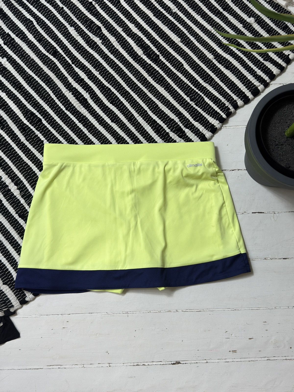 Adidas × Vintage VINTAGE ADIDAS 2000s MINI TENNIS SKIRT Size 27" / US 4 / IT 40 - 6 Thumbnail