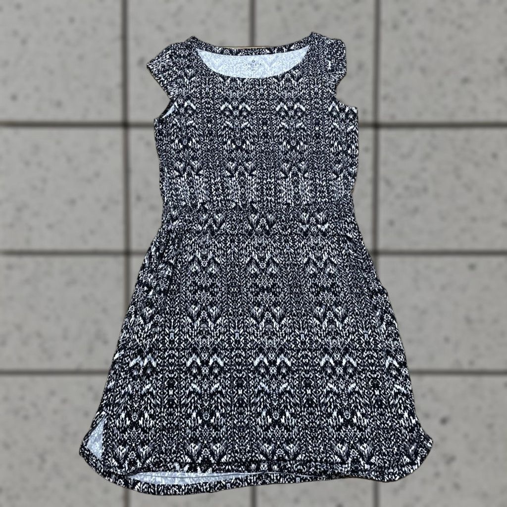 Athleta Athleta Dress XS Black White Ikat Geometric Pockets Short Sleeve Knee Length Modal Spandex Pullover Casual Travel Women Size XS / US 0-2 / IT 36-38 - 1 Thumbnail