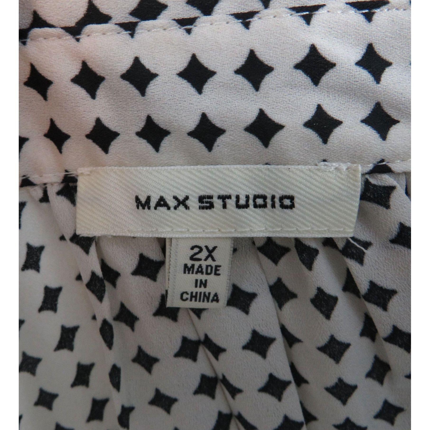 Other Max Studio Womens Black & White Diamond Sleeveless Blouse 2X Size XXL / US 16-18 / IT 52-54 - 4 Thumbnail