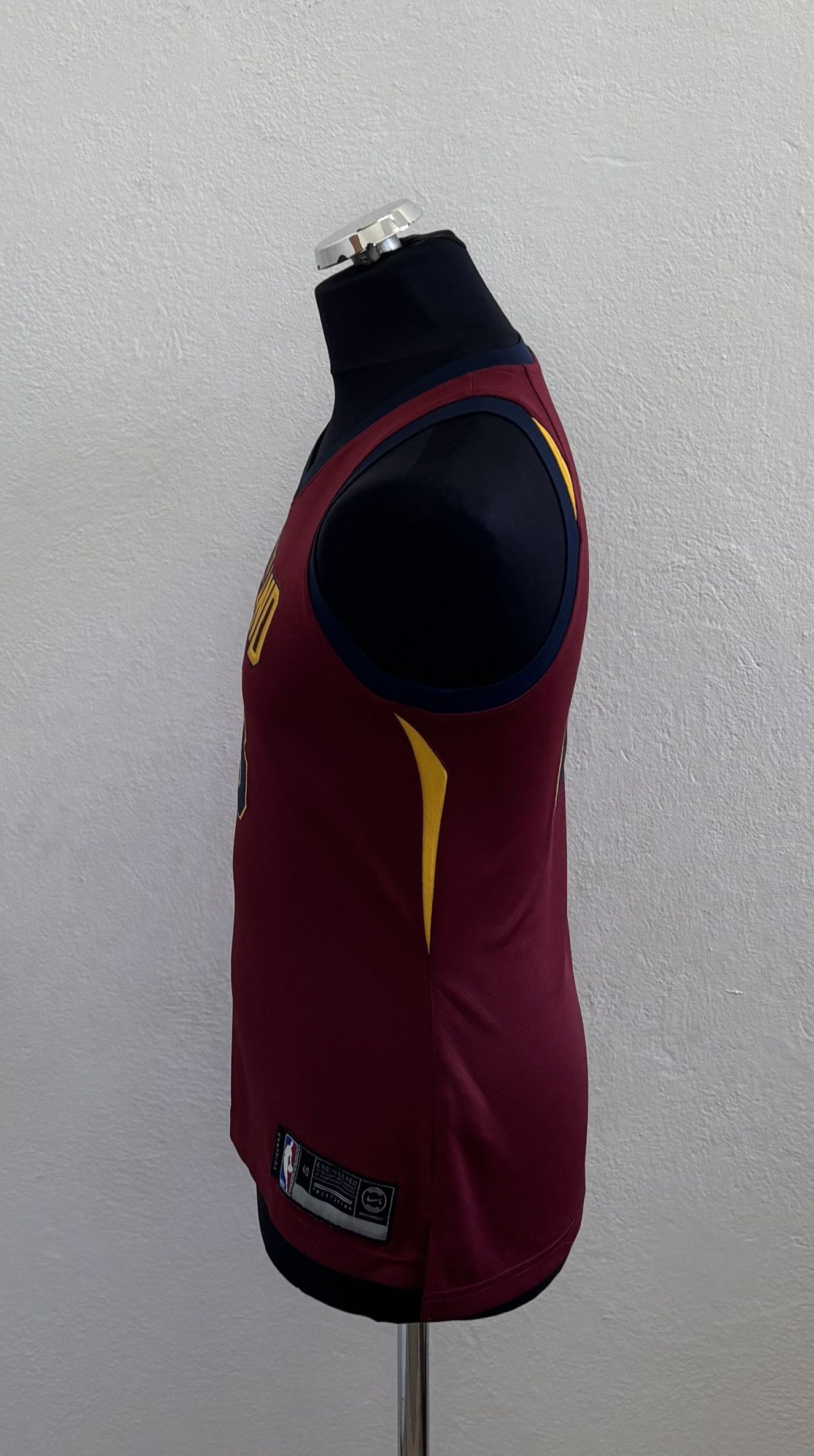 Nike Cleveland Cavaliers 2017/2021 James #23 Nike Icon Edition Size US M / EU 48-50 / 2 - 3 Thumbnail