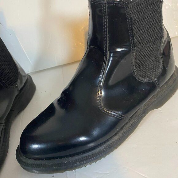 Dr. Martens Dr. Martens AirWair Black Patent Leather Chelsea Boots Sz 6 Size US 6 / IT 36 - 12 Thumbnail