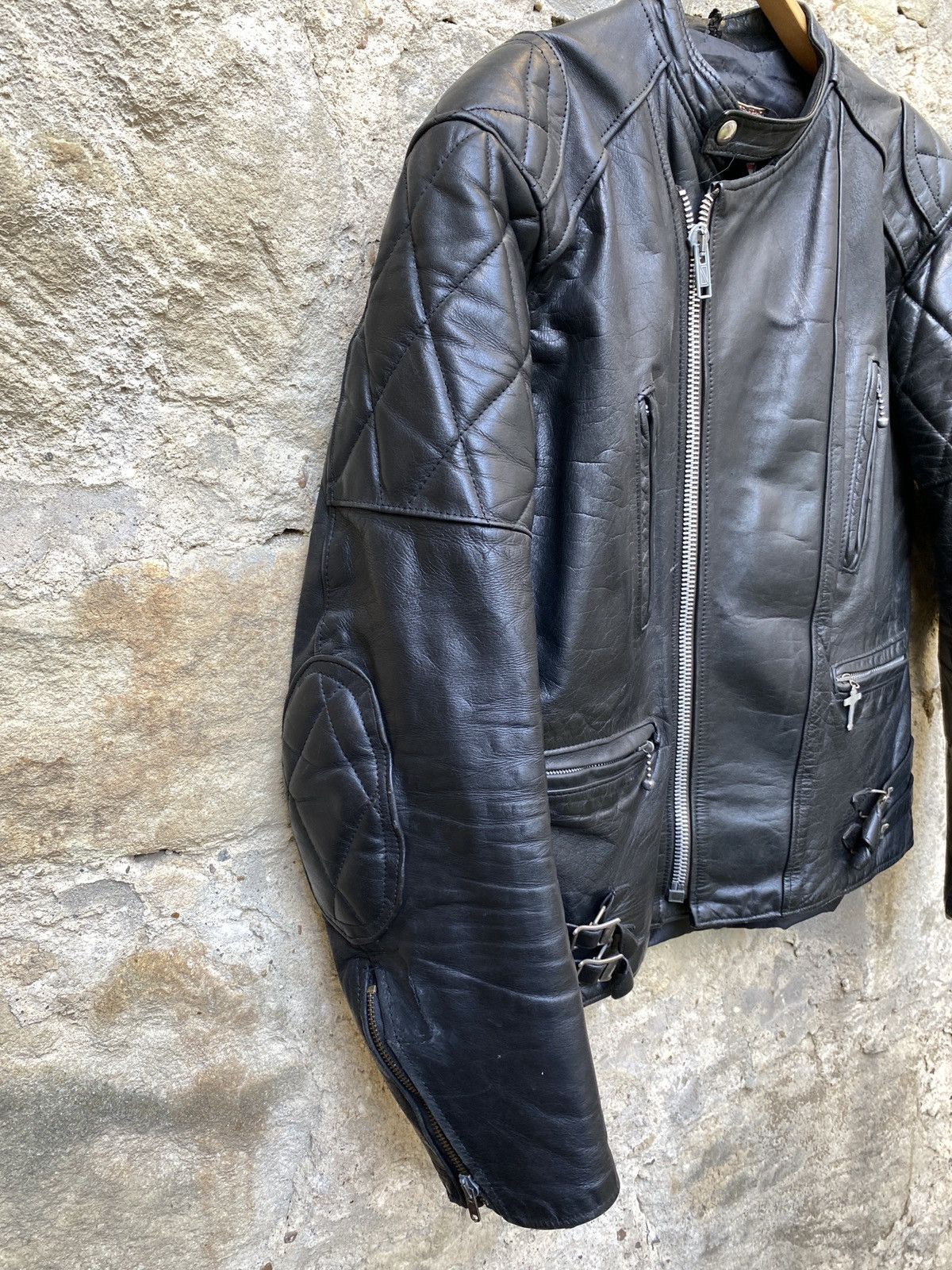 Vintage Vintage 80s Rivetts London Leather Biker Jacket Cafe Racer Size US L / EU 52-54 / 3 - 8 Thumbnail