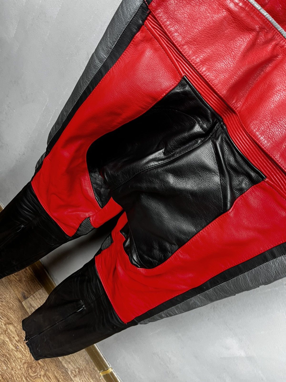 Dainese Dainese 27 leather suit racing jacket pants size 52 Size US L / EU 52-54 / 3 - 17 Thumbnail