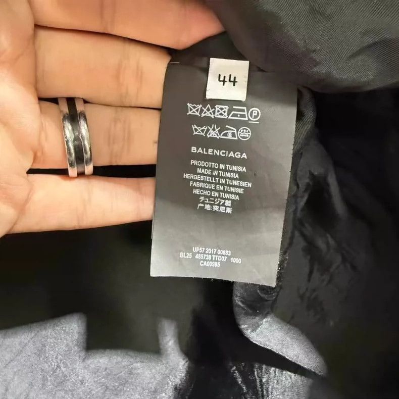 Balenciaga Balenciaga Mailbox small letter logo zipper down jacket 250 Size US S / EU 44-46 / 1 - 5 Thumbnail